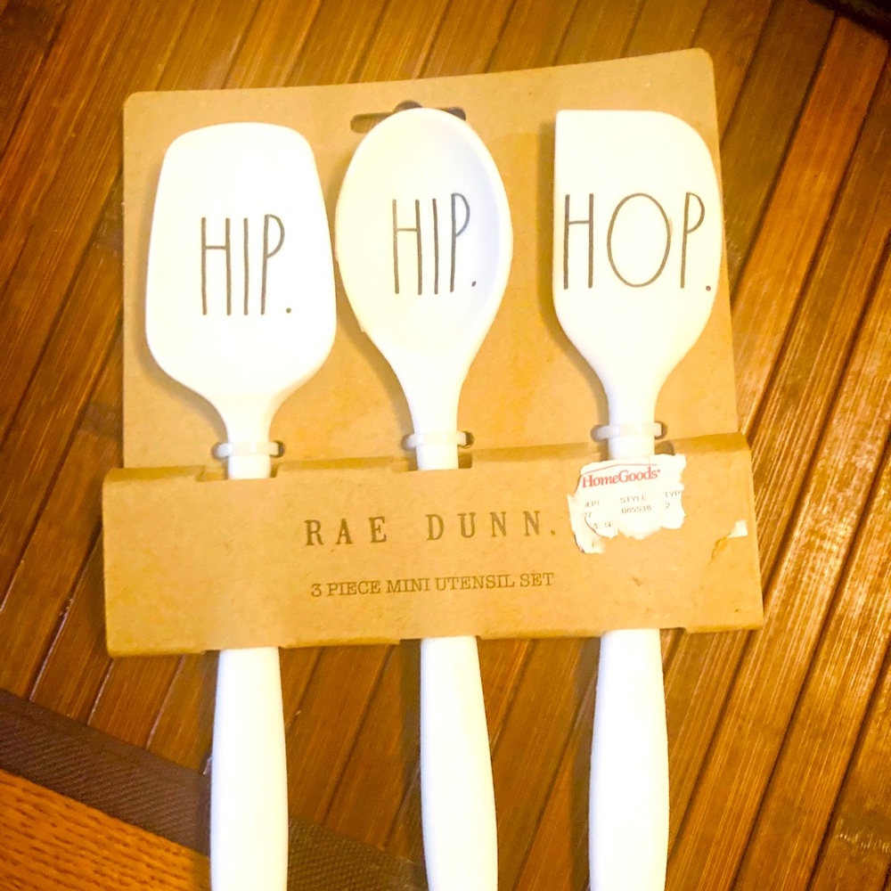 Easter /spring kitchen utensil Rae dunn set